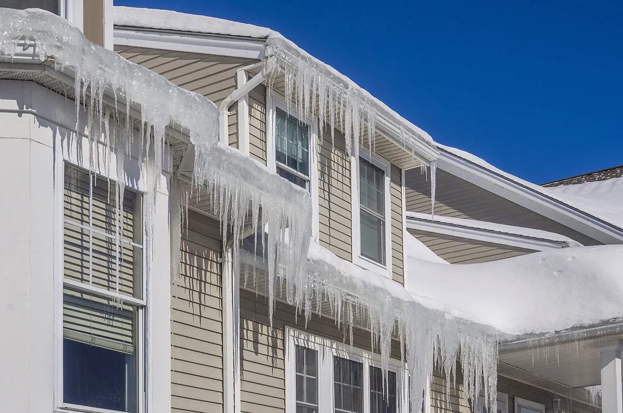 Protecting your roof from snow and ice damage