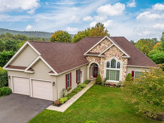 Hickory-blend shingle roof