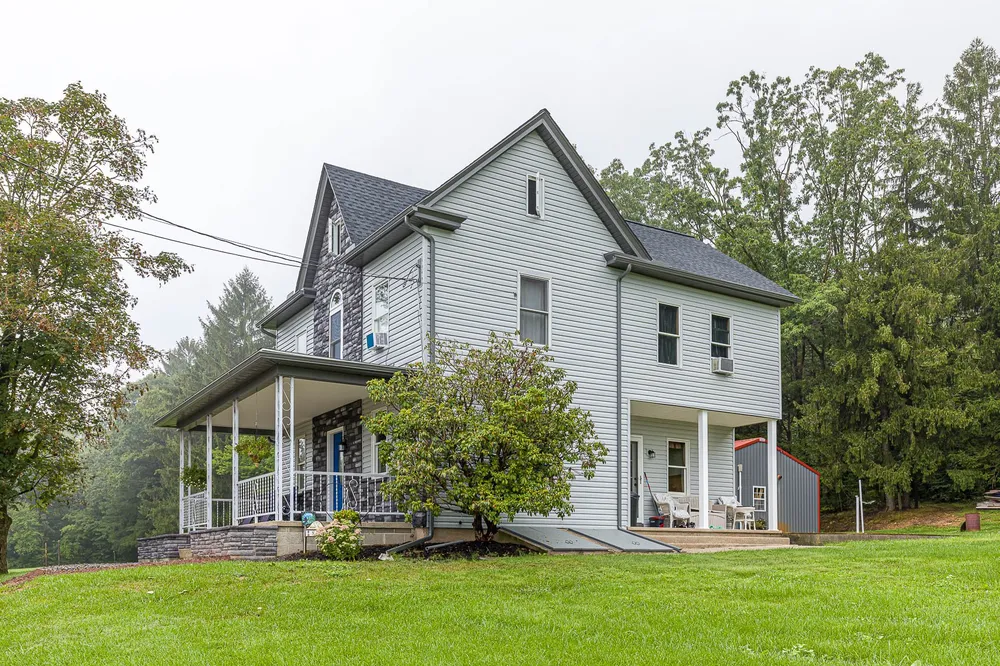 Roof & siding exterior refresh, photo 1
