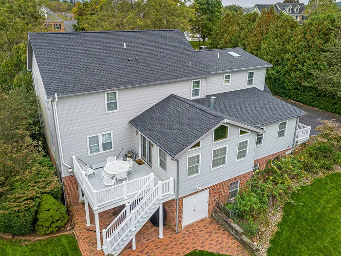 Charcoal architectural shingle roof