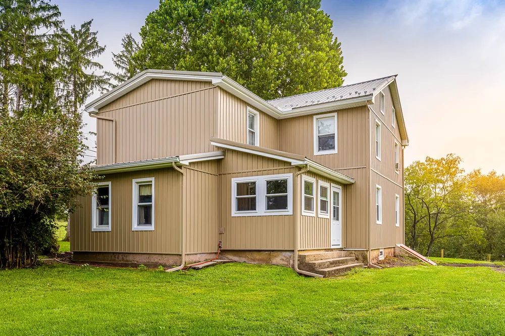 Full lap-siding makeover, photo 4