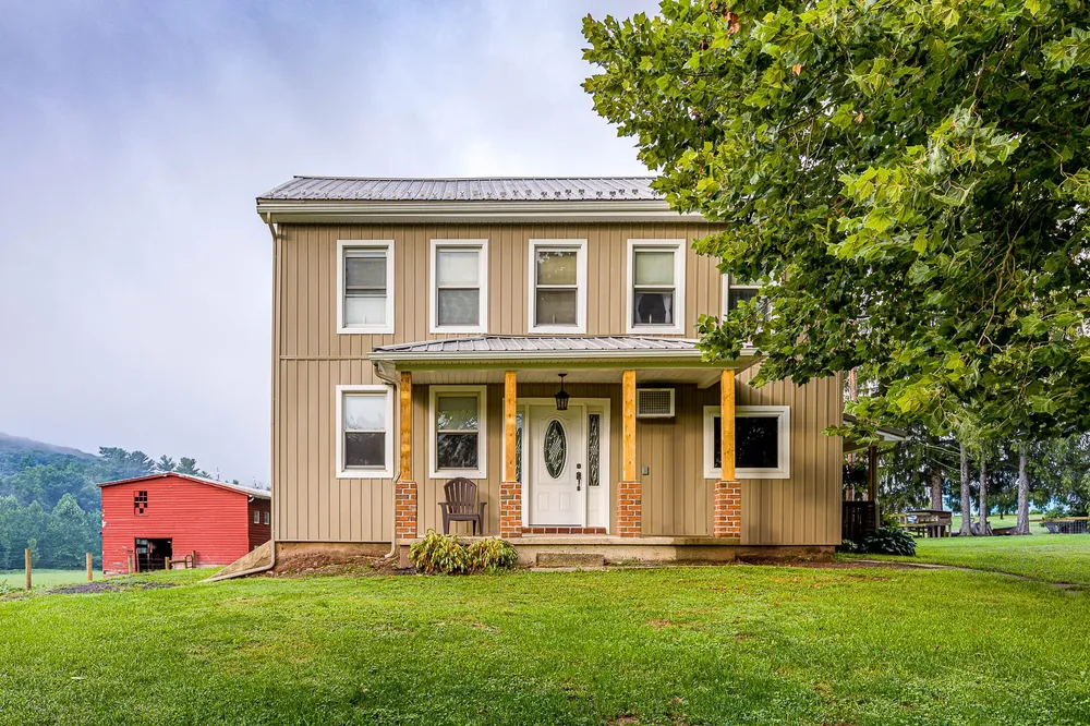Full lap-siding makeover, photo 5