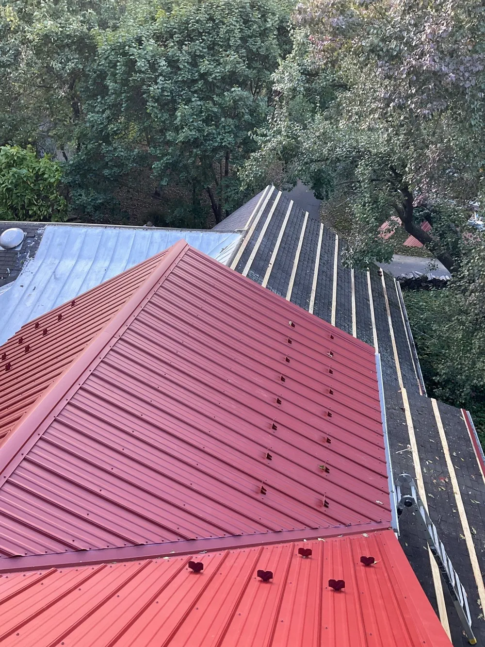 Red Metal Roofing Installation and Trim Restoration in Bernville, Bernville, PA, photo 6