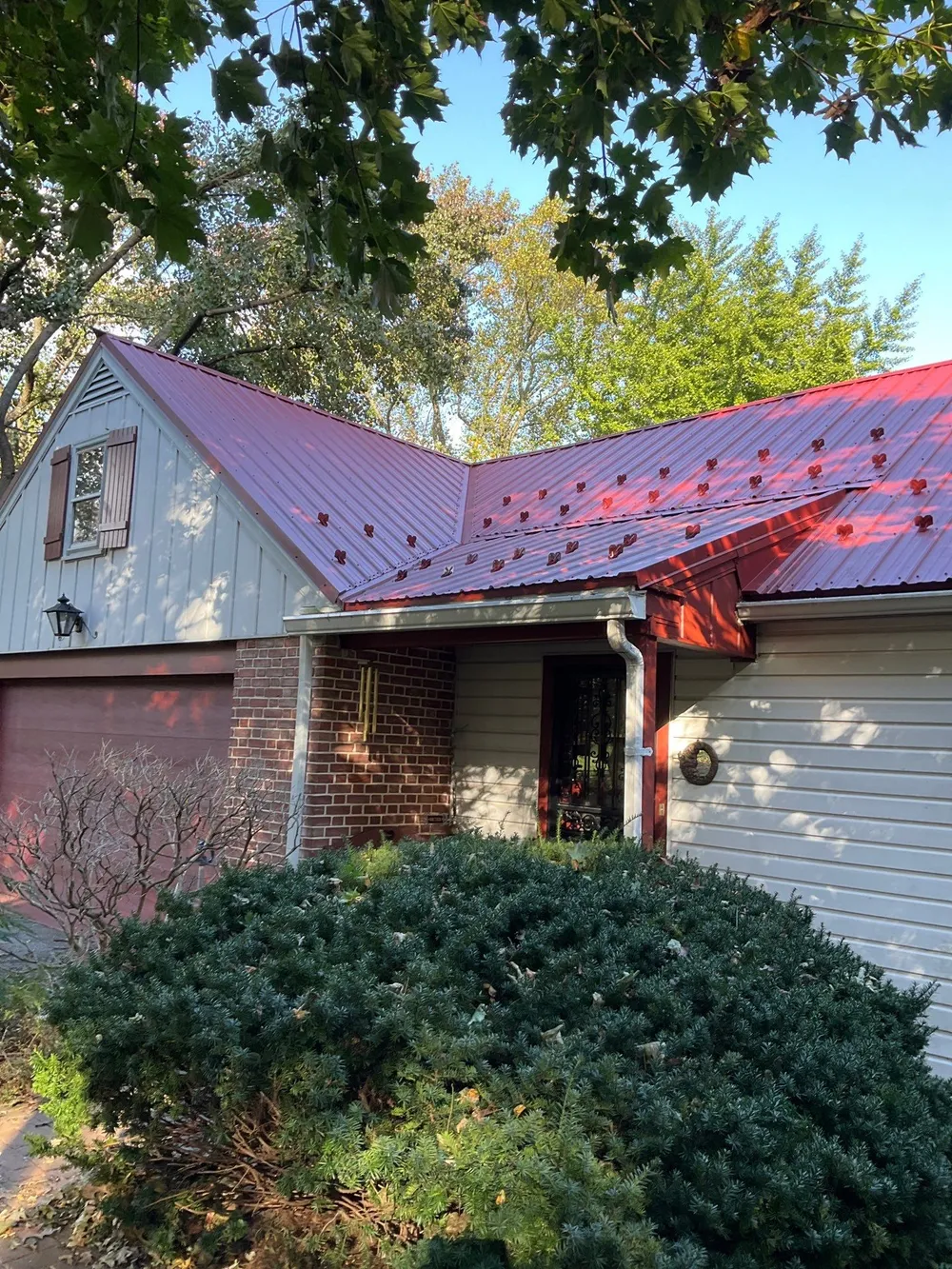 Red Metal Roofing Installation and Trim Restoration in Bernville, Bernville, PA, photo 1