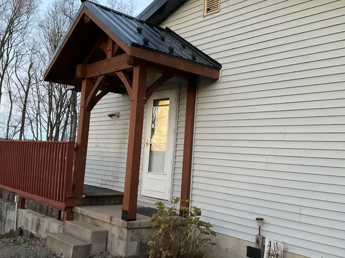Dalmatia Metal Roofing and Custom Timber Entry Portico