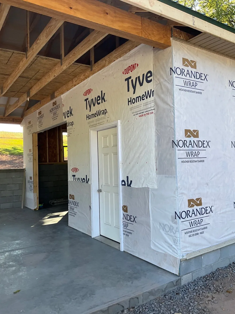 Detached Garage Construction with Vinyl Siding and Metal Roof, Lykens, PA, photo 5