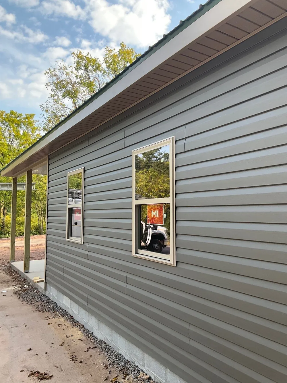 Detached Garage Construction with Vinyl Siding and Metal Roof, Lykens, PA, photo 2